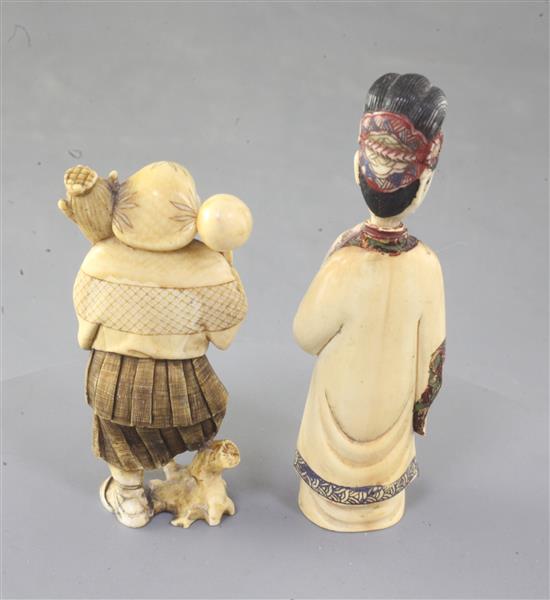 A Japanese ivory figure of a gourd seller and a Chinese ivory figural snuff bottle, late 19th/early 20th century, 7.5 and 9.5cm (2)